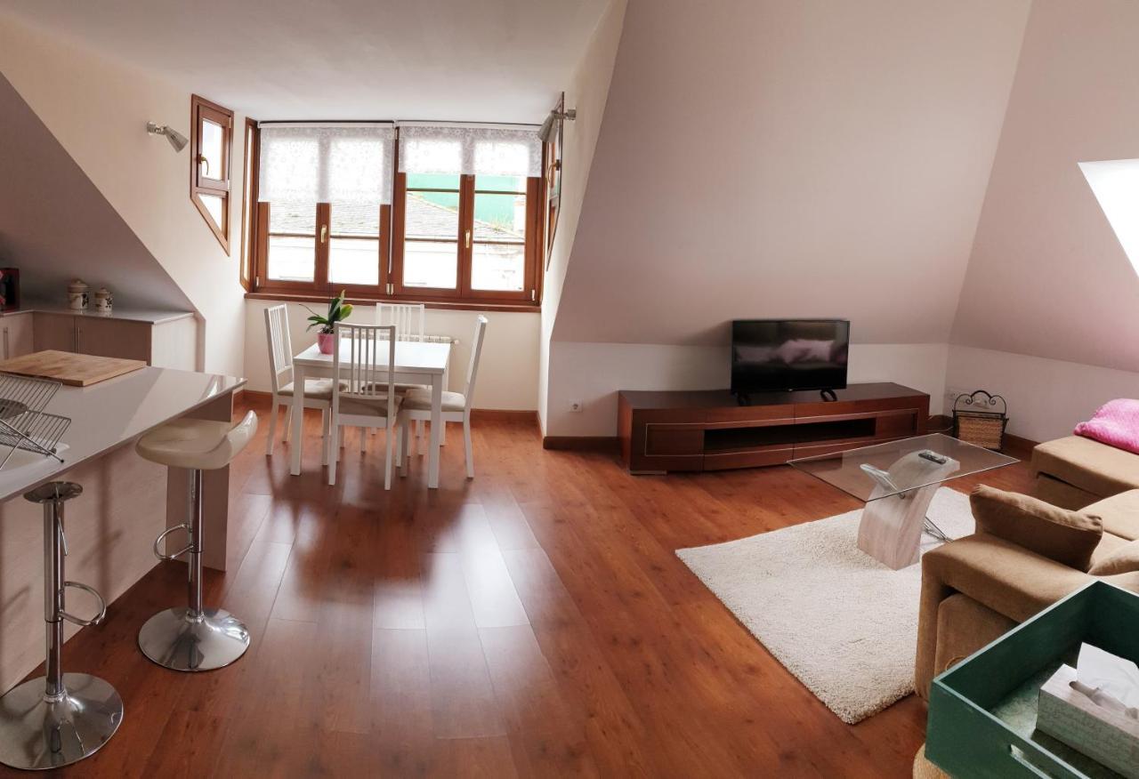 Atico Cine Colon Lägenhet Ribadeo Exteriör bild