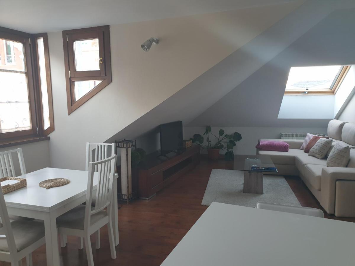Atico Cine Colon Lägenhet Ribadeo Exteriör bild